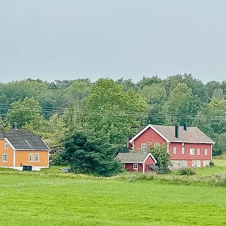 Historic Barn And Captain's House On Tromoya Ferienhaus Færvik