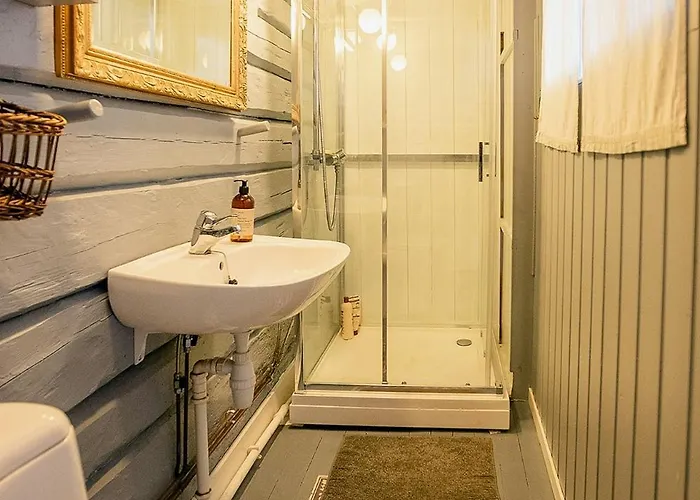 Historic Barn And Captain's House On Tromoya Ferienhaus *