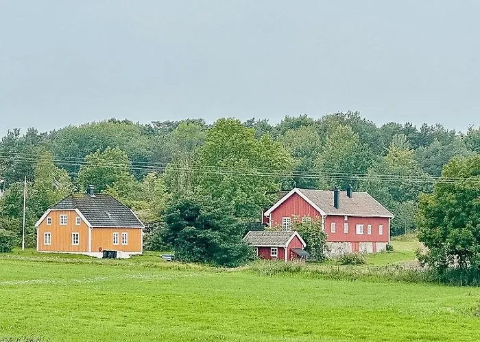 Historic Barn And Captain's House On Tromoya Dom wakacyjny Færvik