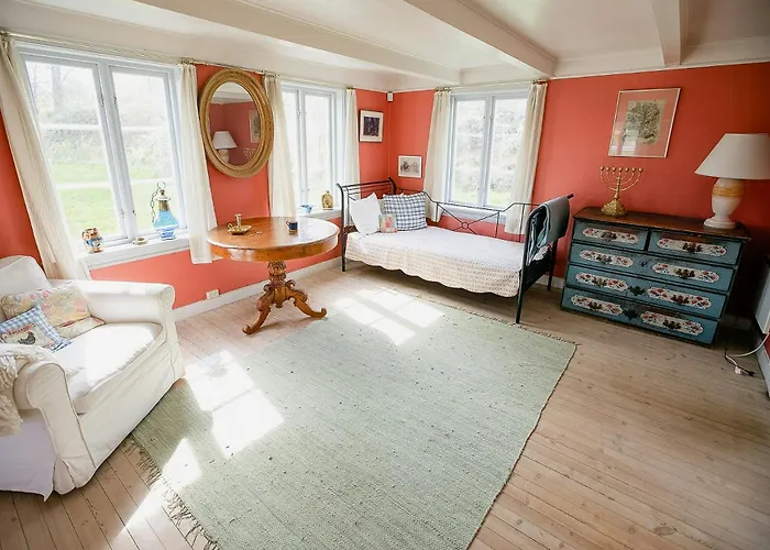 Historic Barn And Captain's House On Tromoya Ferienhaus *