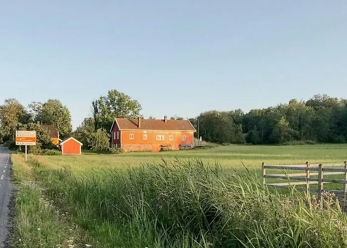 Ferienhaus Historic Barn And Captain's House On Tromoya